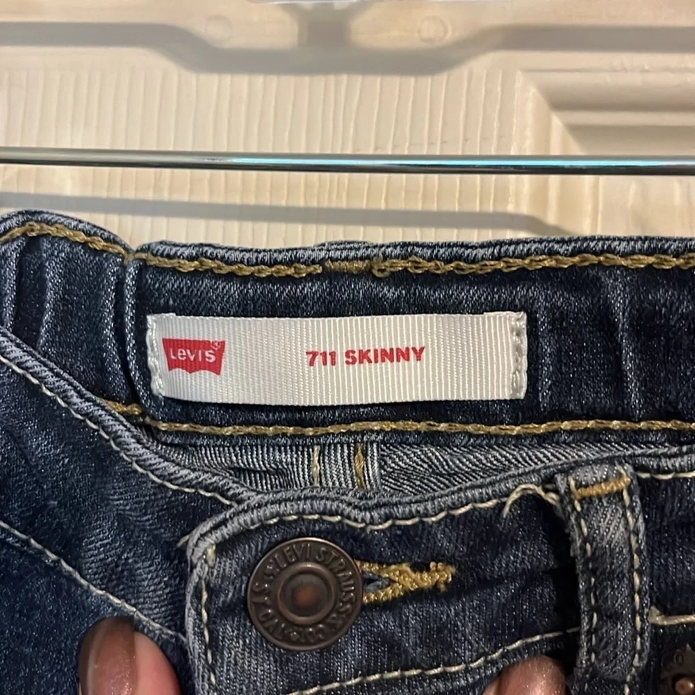Levi’s 711 skinny jeans